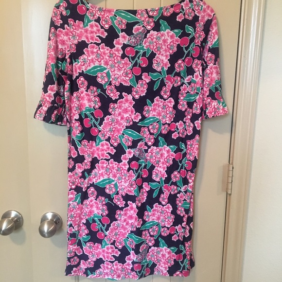 Lilly Pulitzer - Picture 2 of 3